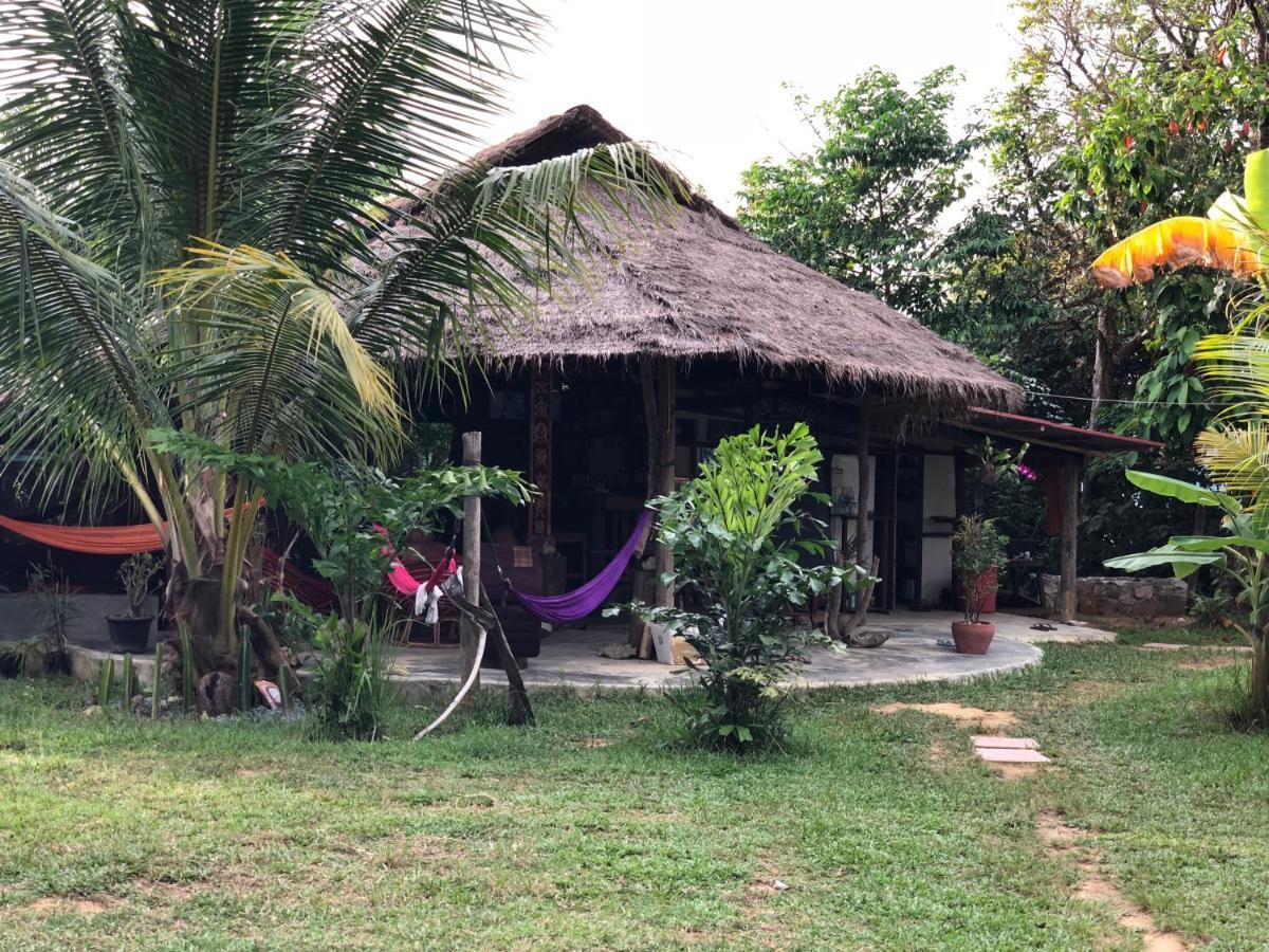 A Pousada Lazy Bones Koh Rong Sanloem Exterior foto